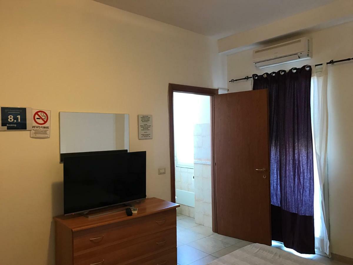 B&B Cagliari Ariosto Eksteriør billede