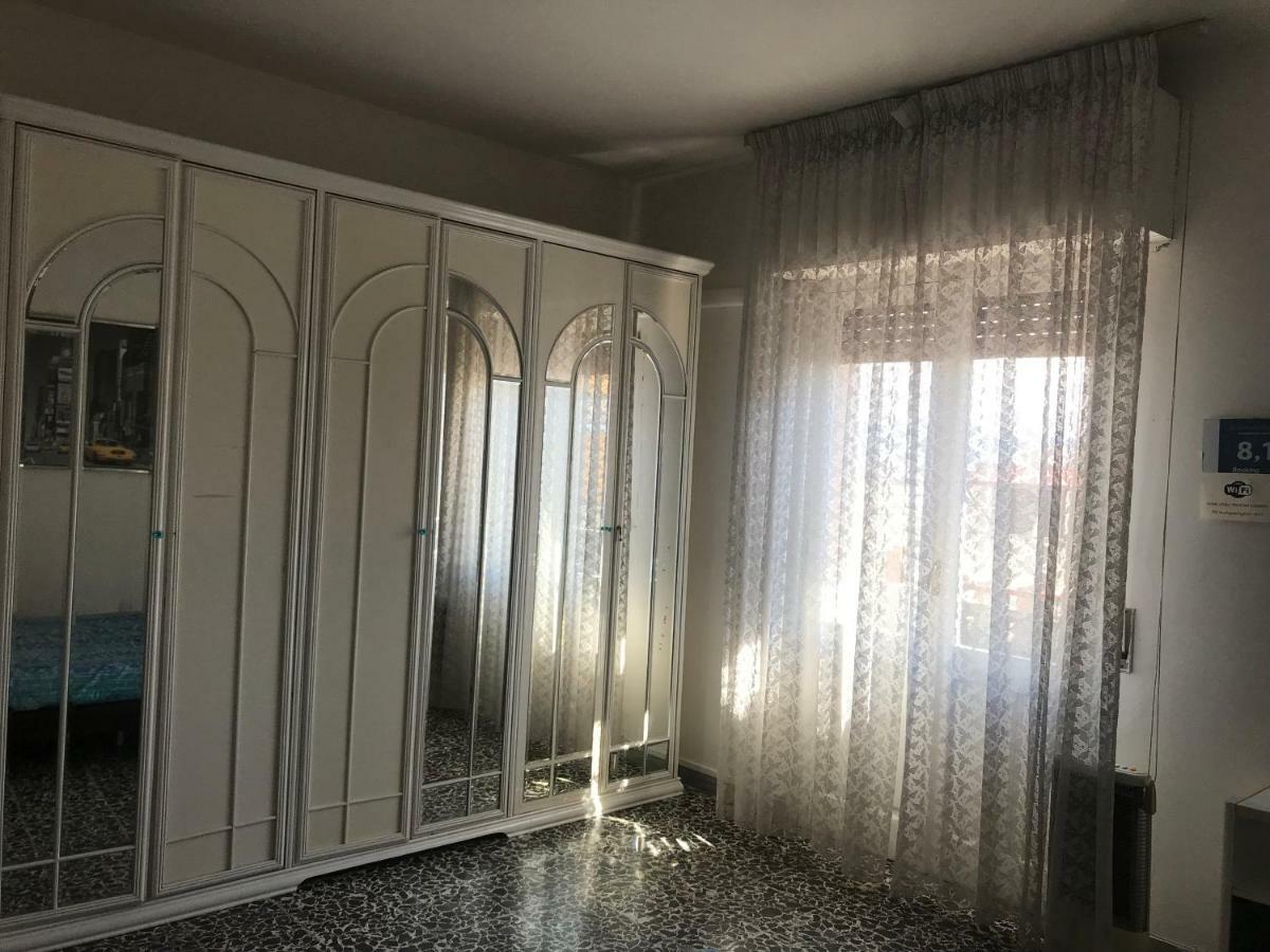 B&B Cagliari Ariosto Eksteriør billede